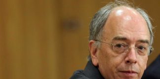 Pedro Parente pede demissão da Petrobras