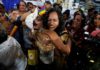 Índia descriminaliza homossexualidade em veredicto histórico