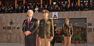 Presidente do Uruguai pune comandante do exército com prisão por emitir opinião sobre lei