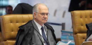 Fachin nega pedido da defesa de Lula para suspender inelegibilidade
