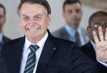 Dei carta branca para Guedes e chefe do BC tratarem de dólar, diz Bolsonaro