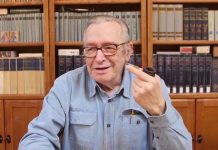 Caetano pede multa de R$ 2,8 milhões após Olavo de Carvalho descumprir ordem judicial