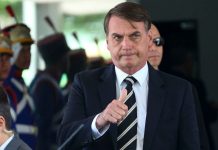 ‘Se foi ilegal, a gente vê lá na frente’, diz Bolsonaro sobre chefe da Secom