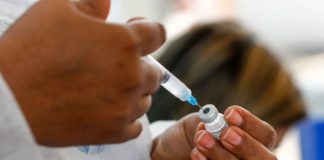 Covid-19: Mais da metade das cidades deu início à vacinação por faixa etária