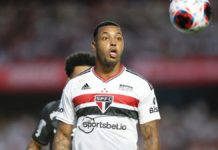 A pedido de Rogério Ceni, Bahia negocia a contratação de David