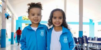Qualidade da Educação de Luís Eduardo Magalhães vira referência na Bahia Alunos contam com kits de uniformes escolares com cinco peças - Foto: Divulgação