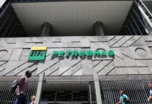 Troca de dívida por ativos é opção para volta da Petrobras à Venezuela