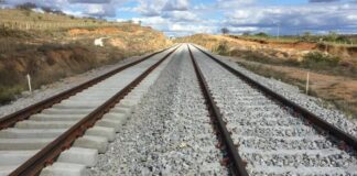 Mota-Engil negocia assumir Fiol 1, Porto Sul e mina de ferro na Bahia em pacote de R$ 15 bilhões