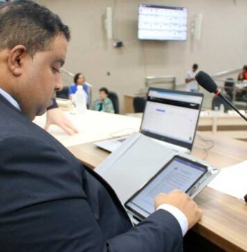 Presidente Yure Ramon garante mais valorização aos servidores da Câmara de Barreiras