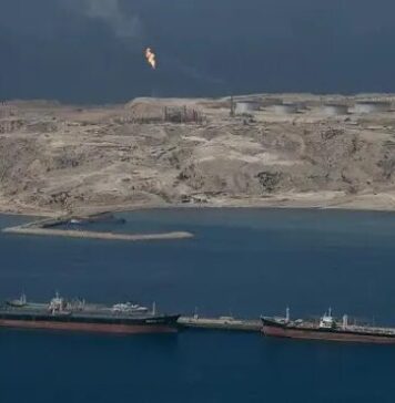 EUA dizem ter interrompido completamente o comércio marítimo do Irã