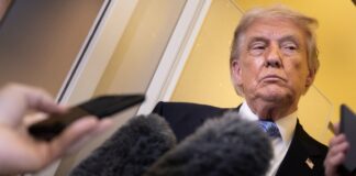 Trump afirma que negociações com o Irã avançam e petróleo despenca mais de 5%