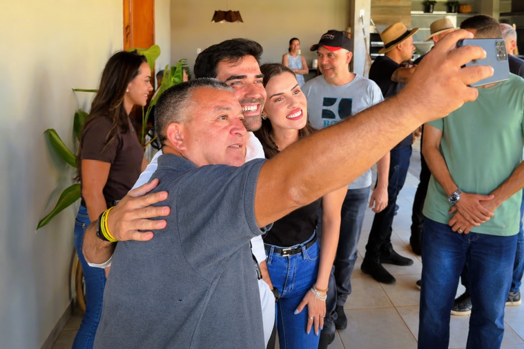 Cinthya-Maraba-prestigia-vaquejada-e-reforca-dialogo-em-Formosa-do-Rio-Preto1-capa